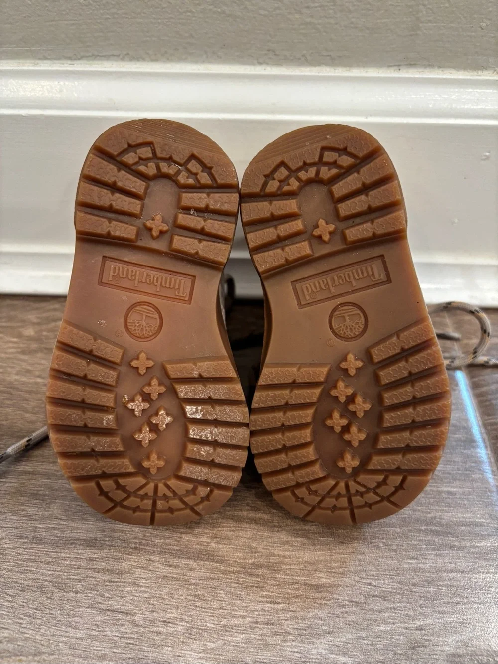 Timberland Kids Cream and Tan Outdoor Lace-Up Boots Toddler Size 4.5 Boys Hiking
